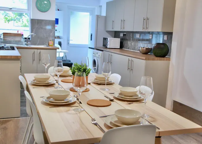 Radford Retreat - Nottingham City - Great For Families & Contractors - Sleeps 6