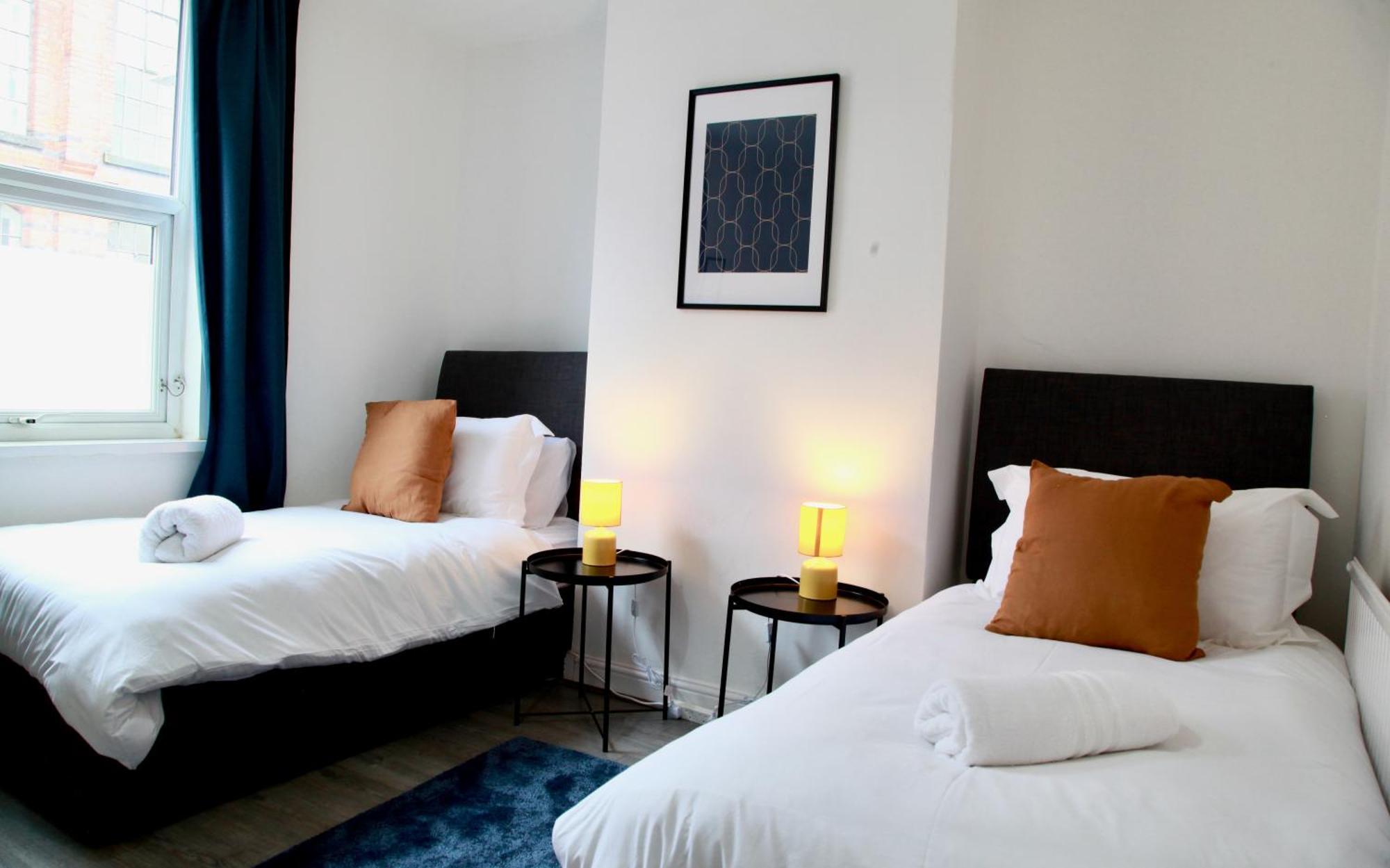 Holiday home Radford Retreat - - Great For Families & Contractors - Sleeps 6 *