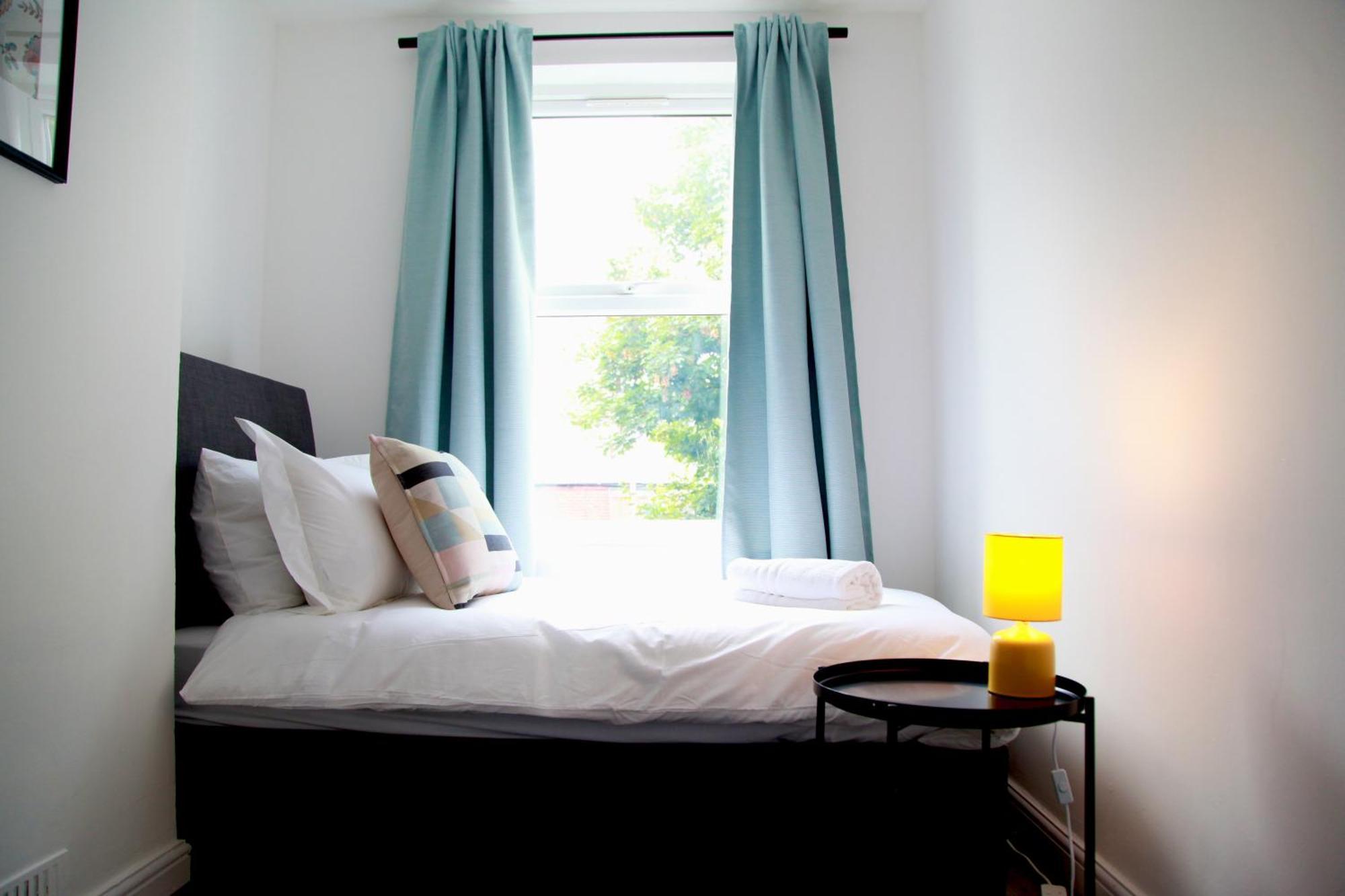 Radford Retreat - - Great For Families & Contractors - Sleeps 6 Holiday home *