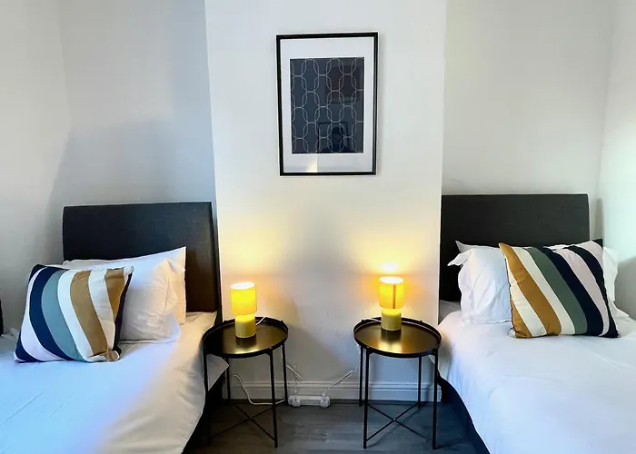 Radford Retreat - Nottingham City - Great For Families & Contractors - Sleeps 6