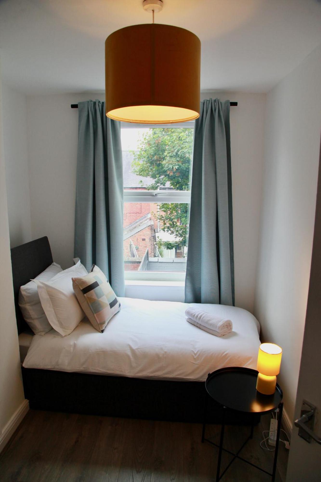 Radford Retreat - - Great For Families & Contractors - Sleeps 6 Vakantiehuis *