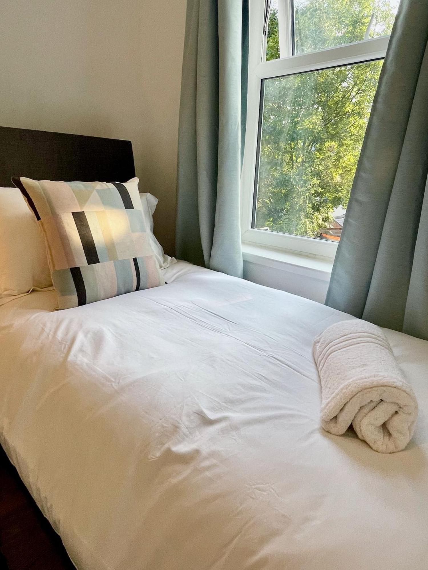 Radford Retreat - - Great For Families & Contractors - Sleeps 6 Vakantiehuis