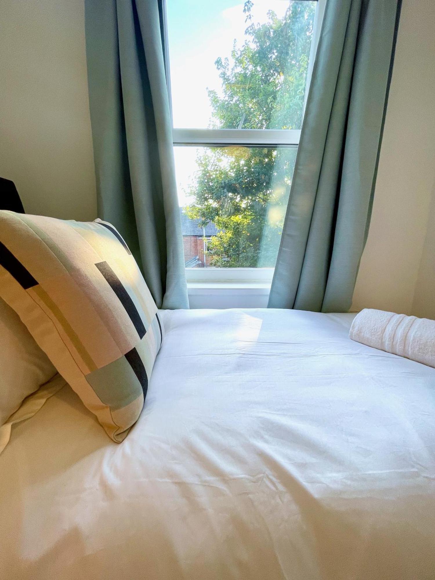 Radford Retreat - - Great For Families & Contractors - Sleeps 6 Vakantiehuis Nottingham