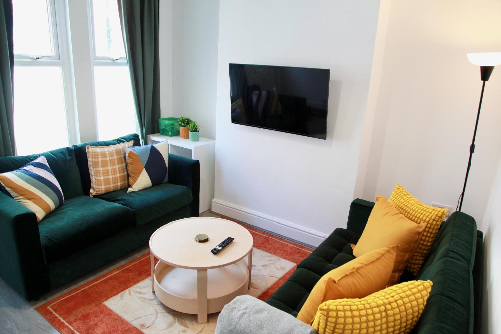 Radford Retreat - - Great For Families & Contractors - Sleeps 6 Vakantiehuis Nottingham